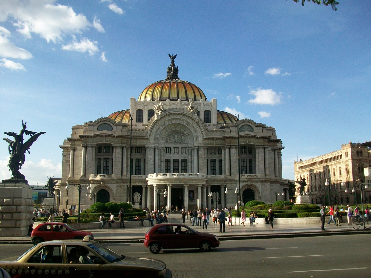 Best time to visit Mexico City; Weather by month, What to Wear hikilo